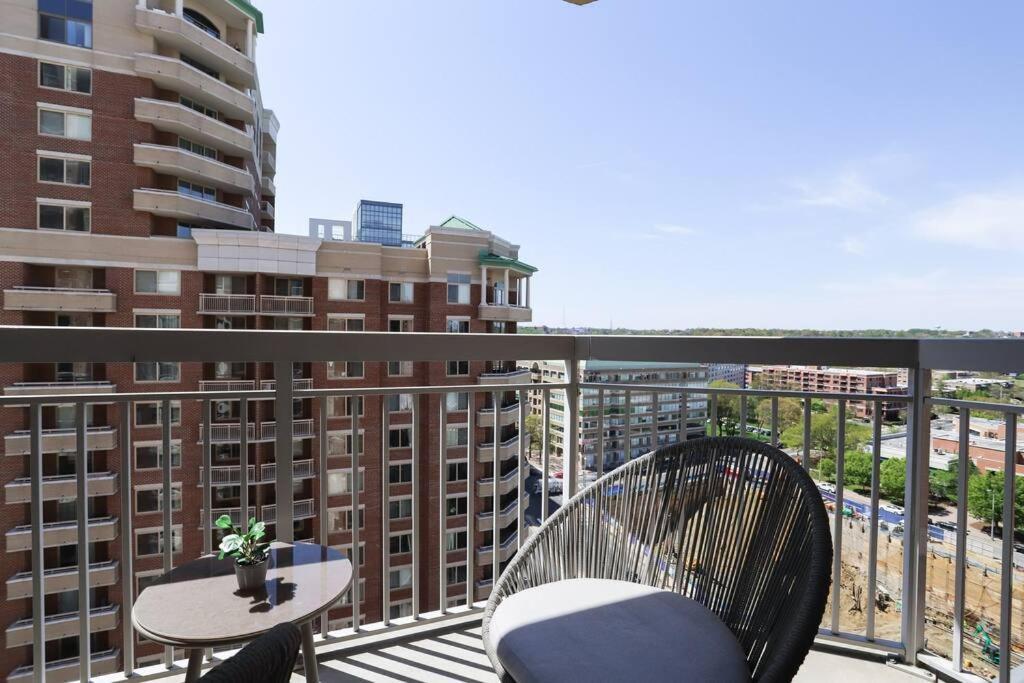Bright Apartment Walk To Ballston Metro อาร์ลิงตัน ภายนอก รูปภาพ