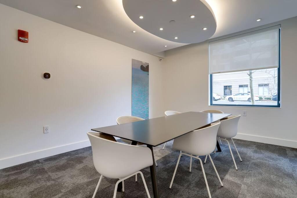 Bright Apartment Walk To Ballston Metro อาร์ลิงตัน ภายนอก รูปภาพ