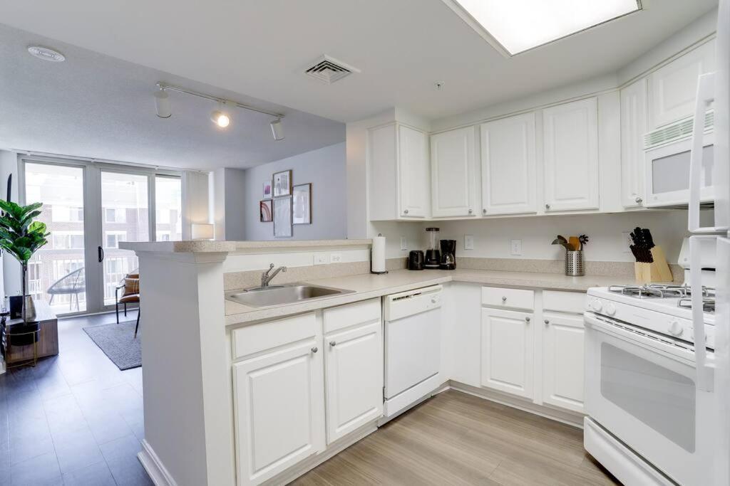 Bright Apartment Walk To Ballston Metro อาร์ลิงตัน ภายนอก รูปภาพ