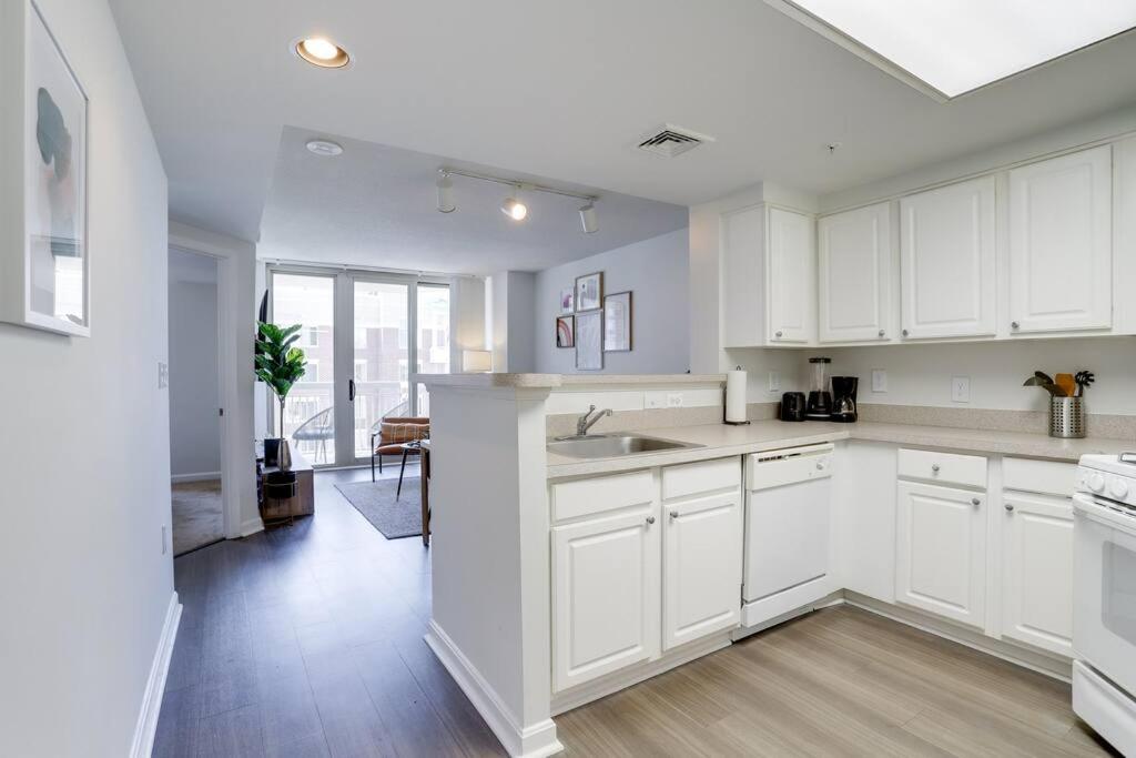 Bright Apartment Walk To Ballston Metro อาร์ลิงตัน ภายนอก รูปภาพ